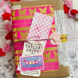 Taylor Swift-Inspired Blind Date With a Book – Choose Your Favorite Era